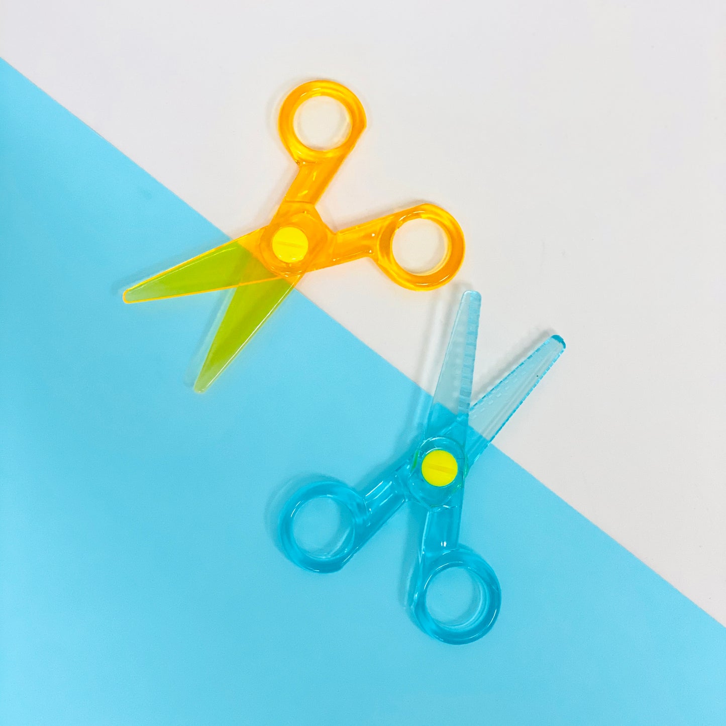 Curios - Safety Scissors